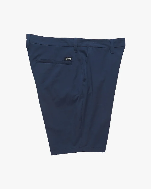 Crossfire Solid Submersible Shorts 20"" - Navy