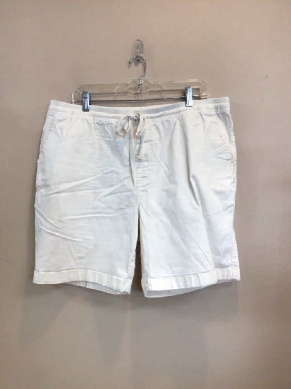 SIZE 2 X CHUBBIES Men's SHORTS