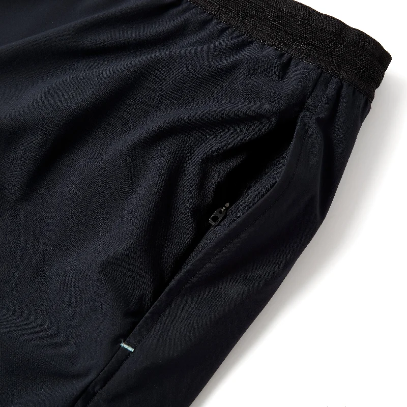 Switchback Short in Black